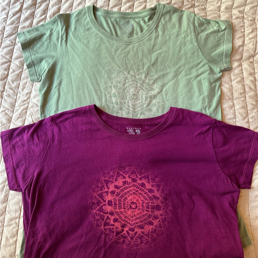Two Mountain Hardwear T-shirt’s